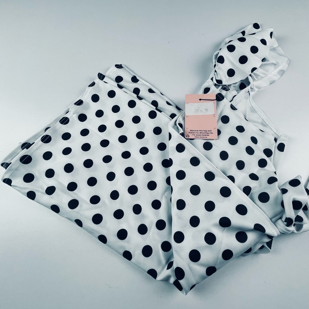 WRAP TIE SKORT POLKA DOT PLAYSUIT
Colour. WHITE - Picture 5 of 5